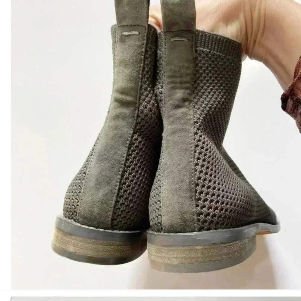 Stylish Gray Women's Ankle Boots Eileen Fisher boots